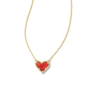 Kendra Scott Ari Heart Gold Pendant Necklace In Red Kyocera Opal